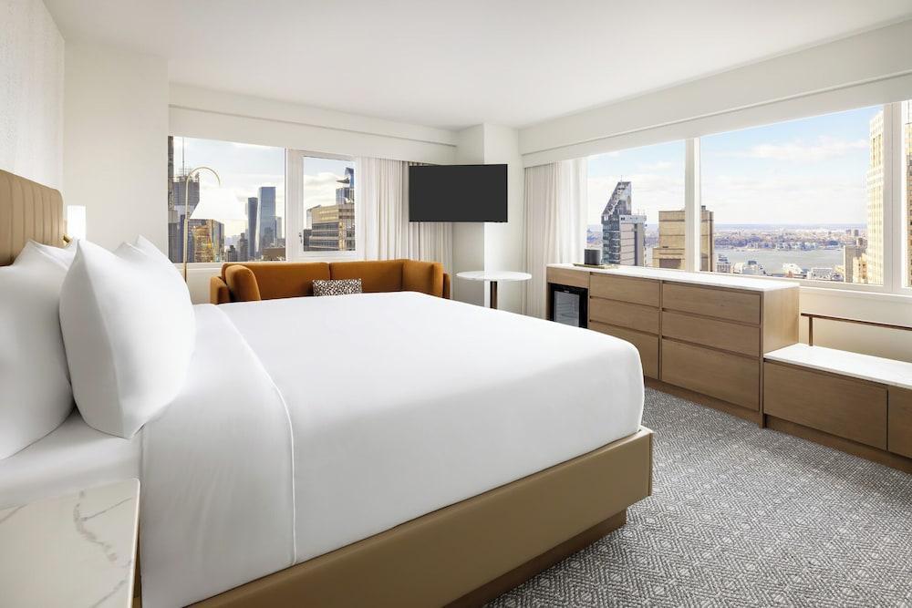 Hyatt Regency Times Square Room Type - Deluxe Room, 1 King Bed