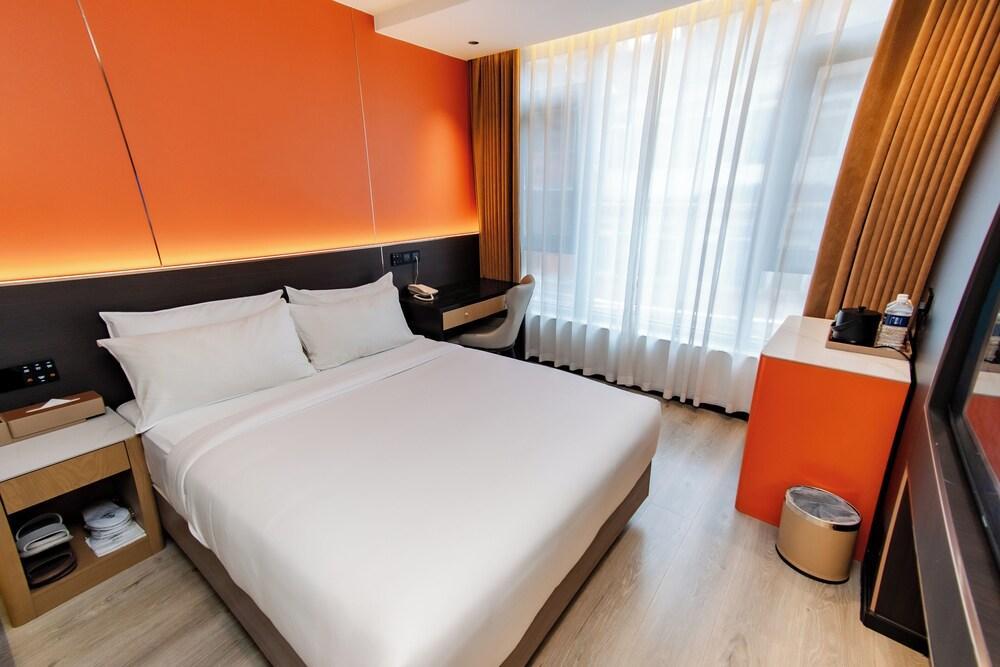 Jiuding Joy Hotel Room Type - Deluxe Double Room