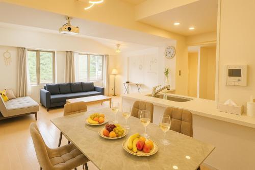 The Grand BABA 4 Luxury 109m2 Residence 9 Guests Room Type - Three-Bedroom Apartment with View The Grand BABA 4 Luxury 109m2 Residence 9 Guests Room Type - Three-Bedroom Apartment with View