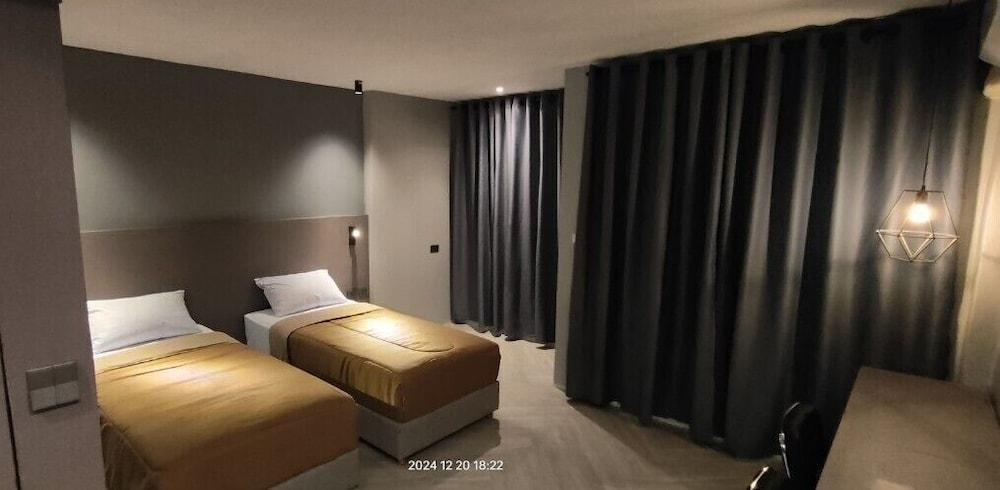 Doze Patong Room Type - Deluxe Twin Room