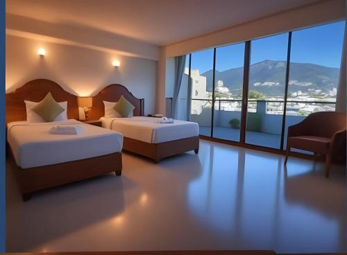 Hack Patong Beach Hotel Room Type - Twin Room with Balcony
