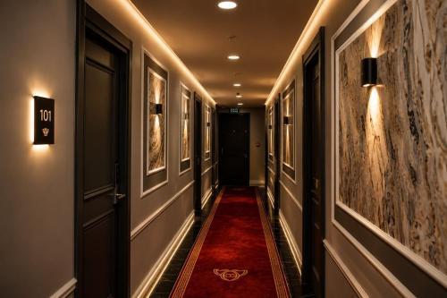 Asgard Hotel - Tap to explore photos
