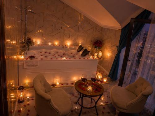 Asgard Hotel Room Type - Deluxe Double Room with Balcony