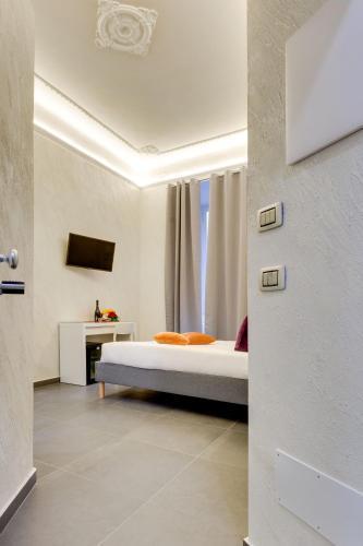 V Collection Rome Jubilee Guest House - Tap to explore photos
