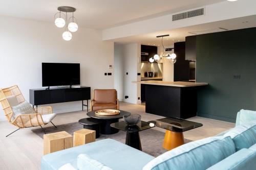 Amazing appartements on Champs-Elysées - Tap to explore photos