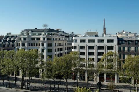 Amazing appartements on Champs-Elysées
