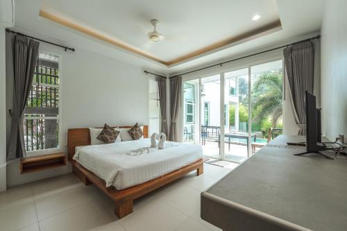 Little Kamala Hill Room Type - King Room with Pool View Little Kamala Hill Room Type - King Room with Pool View