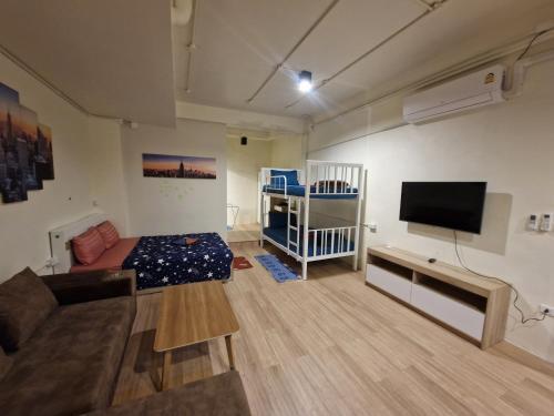 Bonanza Patong Beach1 100m to Beach Star Room - Tap to explore photos