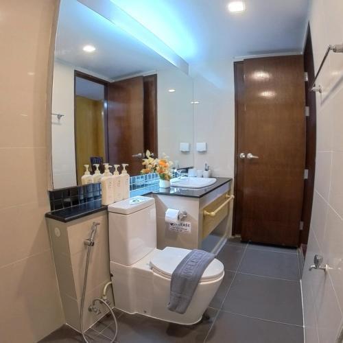 Dee Residence Phuket - 2-Bedroom Apartment Room Type - Apartment with Pool View 