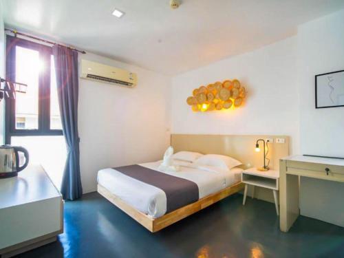 The Thai Guesthouse and Hostel - Tap to explore photos
