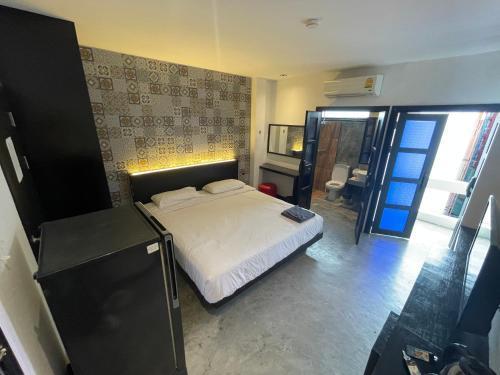 Islanda Hotel Patong Room Type - Deluxe Double Room