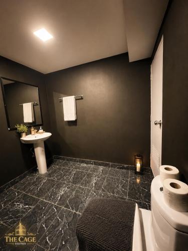 The Cage Suites Room Type - Deluxe King Suite