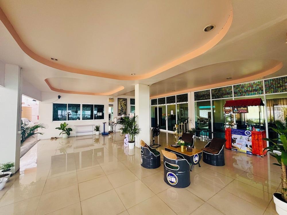 Ree Riverside hotel