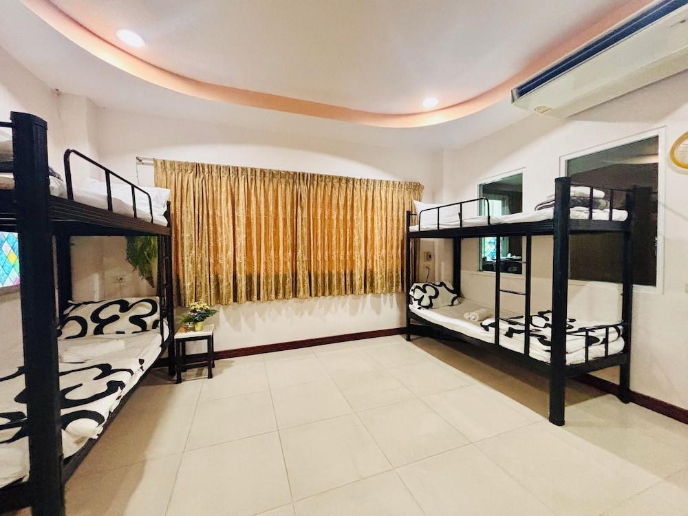 Ree Riverside hotel Room Type - Shared Dormitory