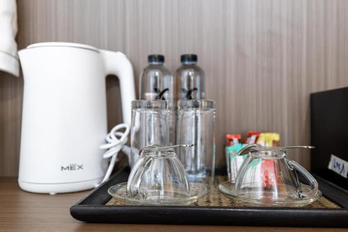 Tongtong Garden Holiday Hotel普吉岛通通花园酒店 Room Type - Queen Room with Pool View Tongtong Garden Holiday Hotel普吉岛通通花园酒店 Room Type - Queen Room with Pool View