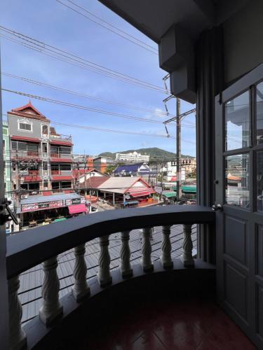 Patong Adventure Hostel - Tap to explore photos