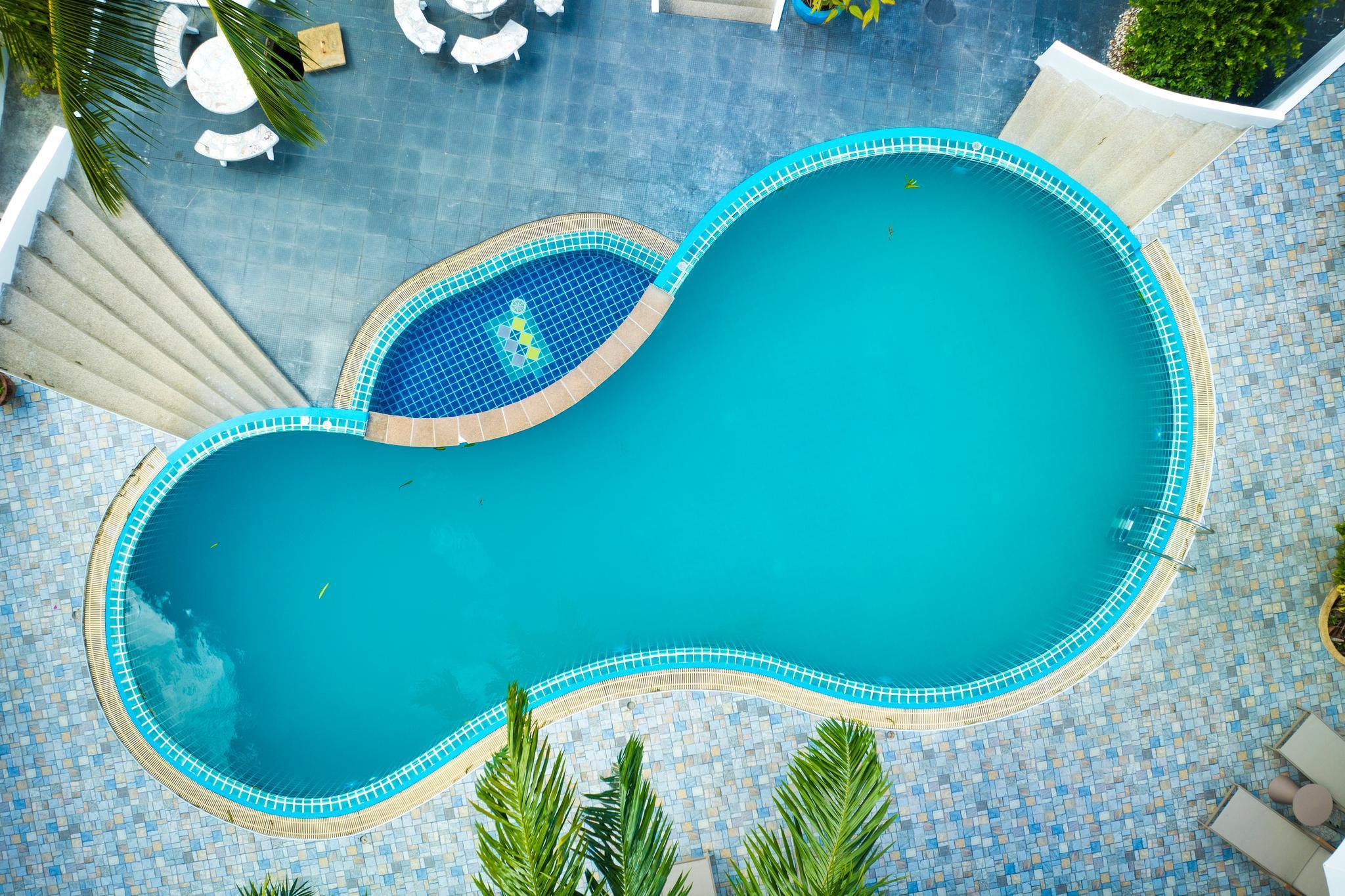 Meet Holiday International Hotel-Patong 普吉岛相遇国际度假酒店-芭东店 - Tap to explore photos