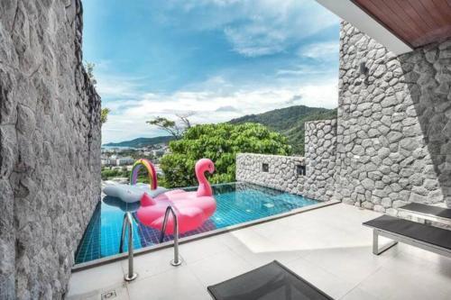 Patong Villa1三卧泳池别墅两个海景房 近班赞江西冷海滩中文管家