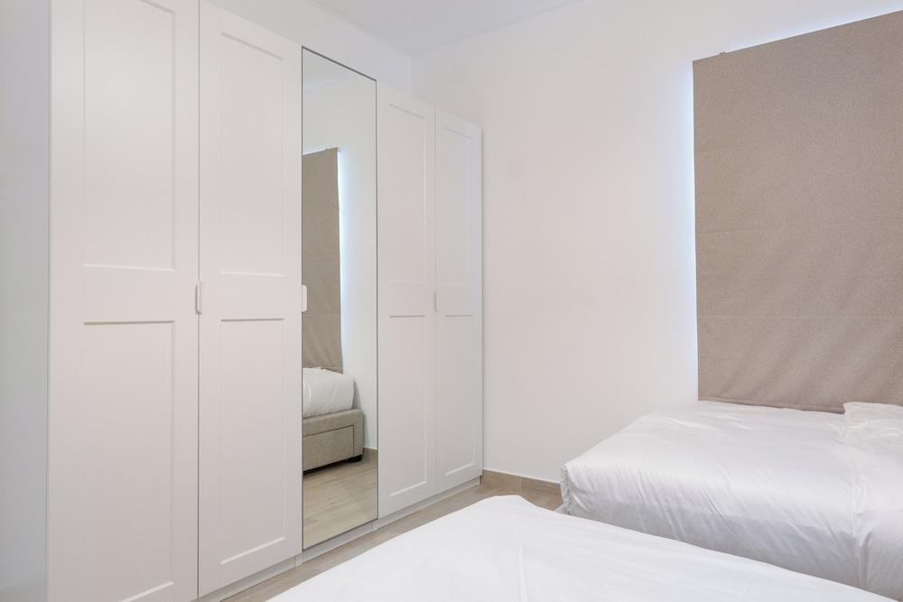 Bloomfields Luxurious 2Br Water Edge Room Type - Apartment, 2 Bedrooms, Balcony, City View Bloomfields Luxurious 2Br Water Edge Room Type - Apartment, 2 Bedrooms, Balcony, City View