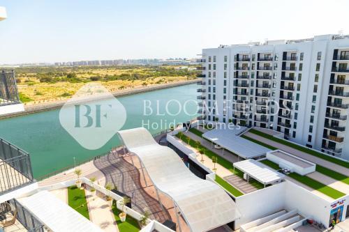 Bloomfields Grandeur 3Br Pulse Maid Water's edge