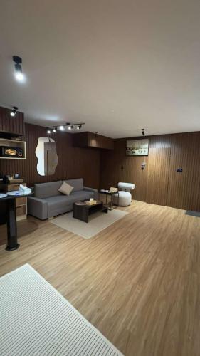 Abu Dhabi Retreat with Private Pool and Private Sauna - Tap to explore photos