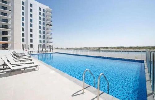Yas island, Water edge apartment