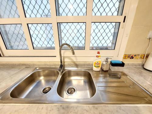 HARF22G02-02 stylish 2BR in AD - Tap to explore photos