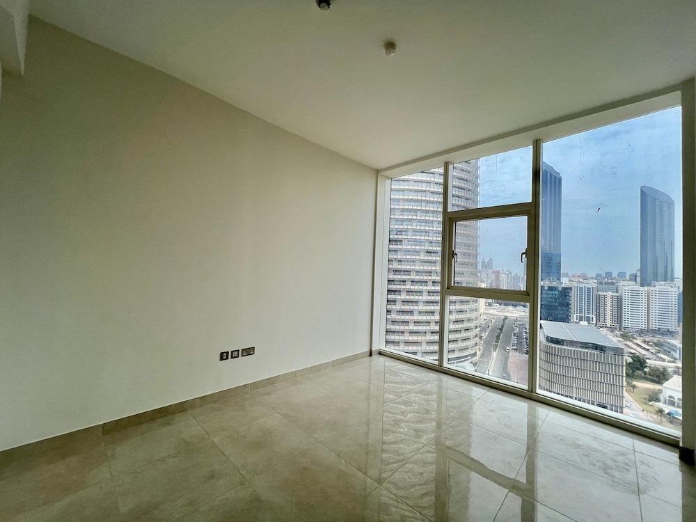 OYO HOME 1473 2 BHK Apartment - Tap to explore photos