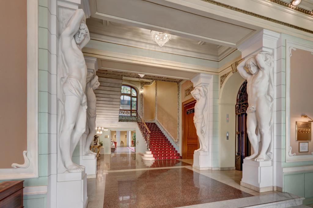 Main gallery
