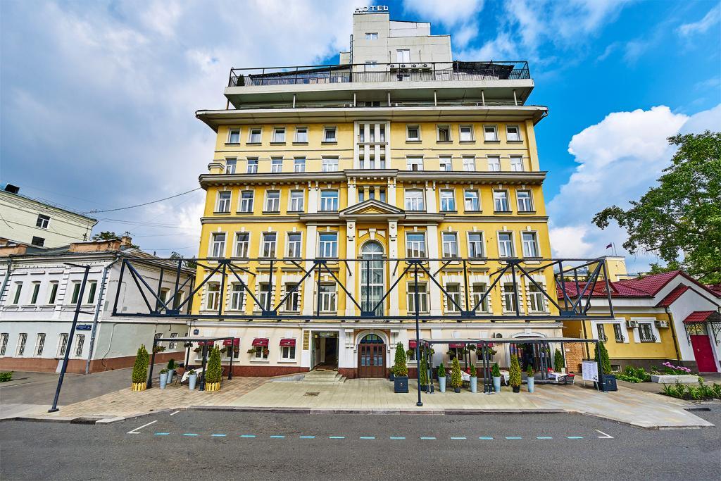 Mandarin Moskva Hotel - Tap to explore photos