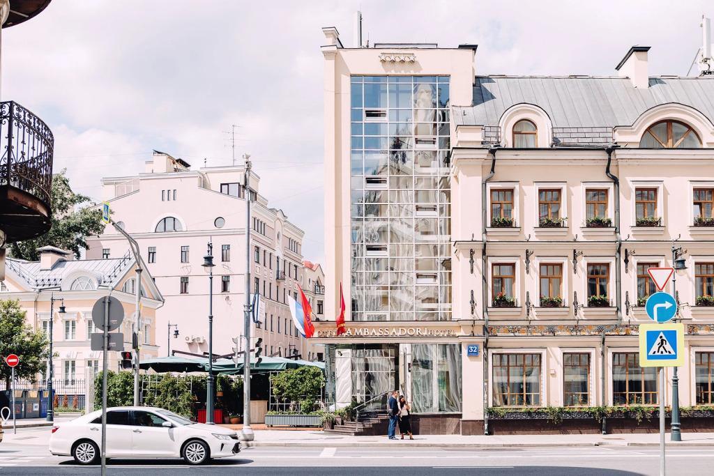 Ambassadori Hotel