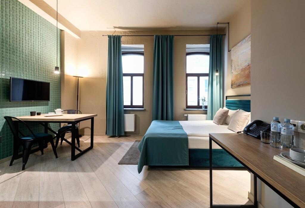 Gallery Inn Mini-hotel - Tap to explore photos