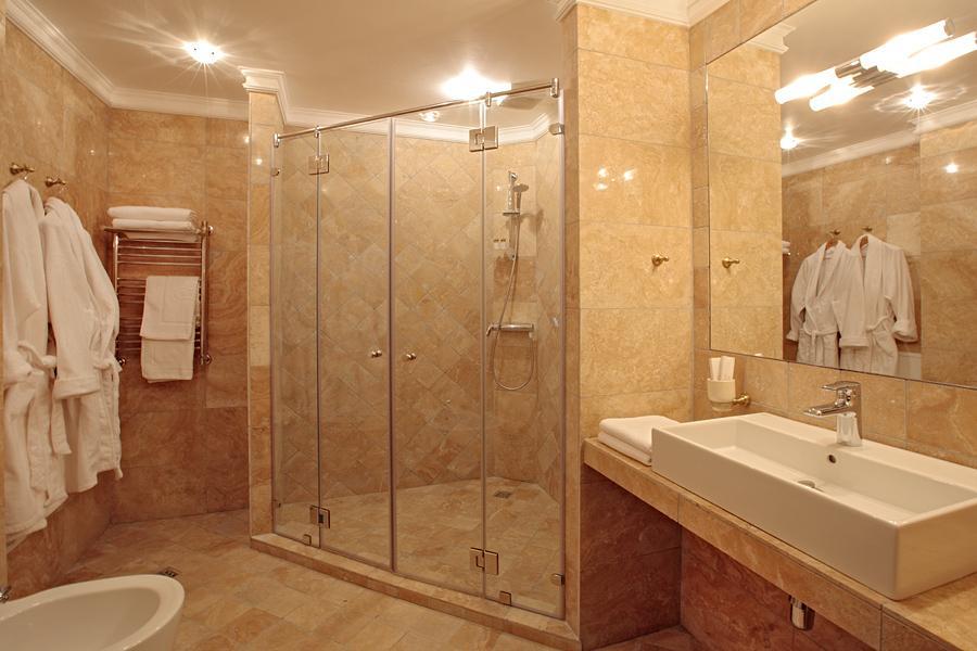 Tayozhnyij mini-hotel - Tap to explore photos