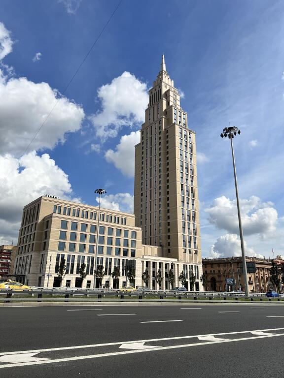 Stellar Tower Deluxe Apartments