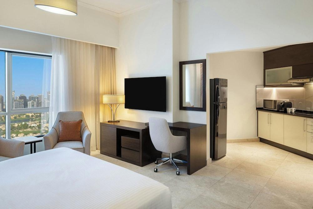 Vintage Grand Hotel Apartments Dubai - Tap to explore photos