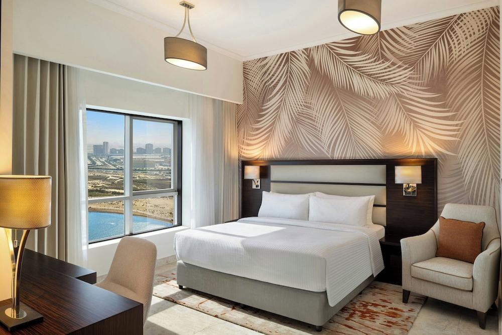 Vintage Grand Hotel Apartments Dubai Room Type - Studio, 1 King Bed, Non Smoking, Lake View