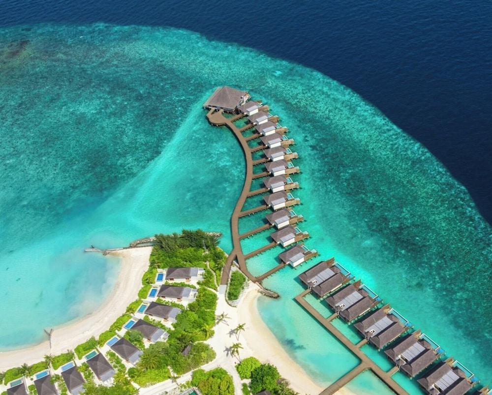 Dusit D2 Feydhoo Maldives - Tap to explore photos