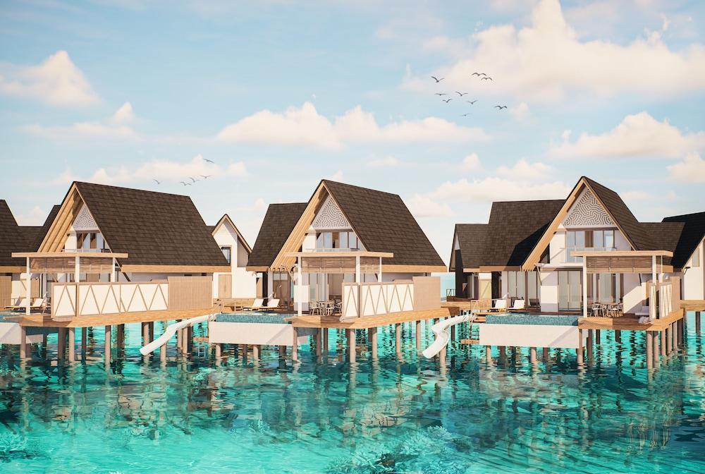 Meyyafushi Maldives Room Type - Water Pool Suite with Slide