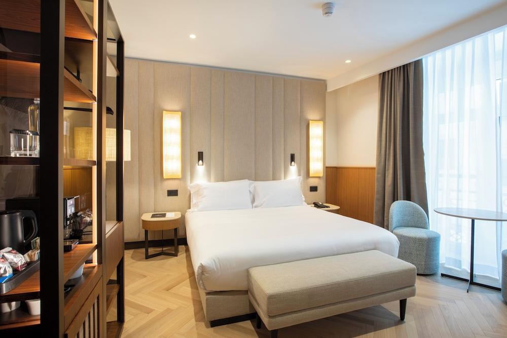 Circle6 Rome Room Type - Superior Double Room