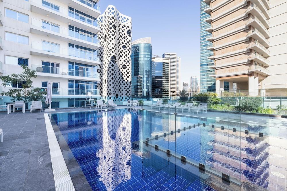 CaiCai Homes AG Tower Business Bay - Tap to explore photos