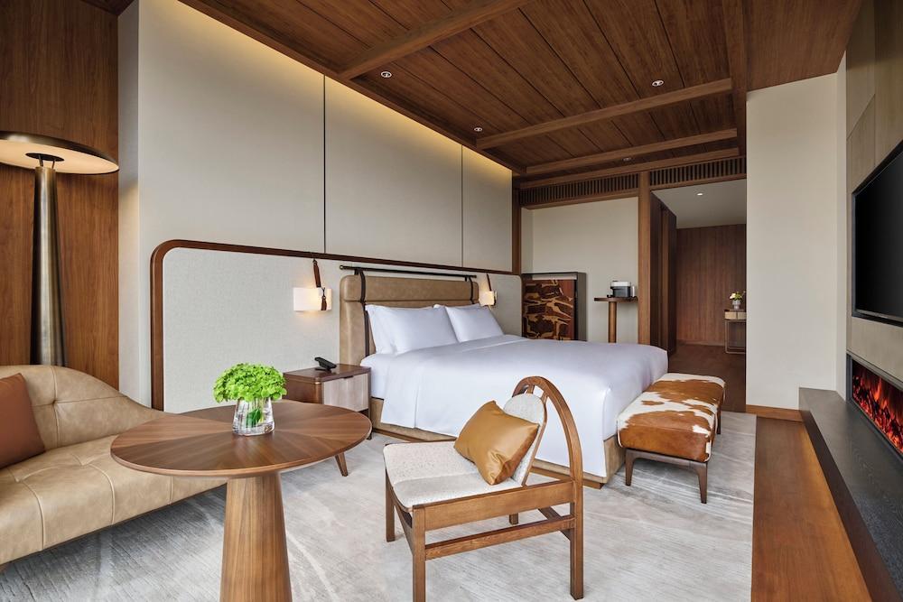 Shanghai Snow World Hotel, Vignette Collection by IHG - Tap to explore photos