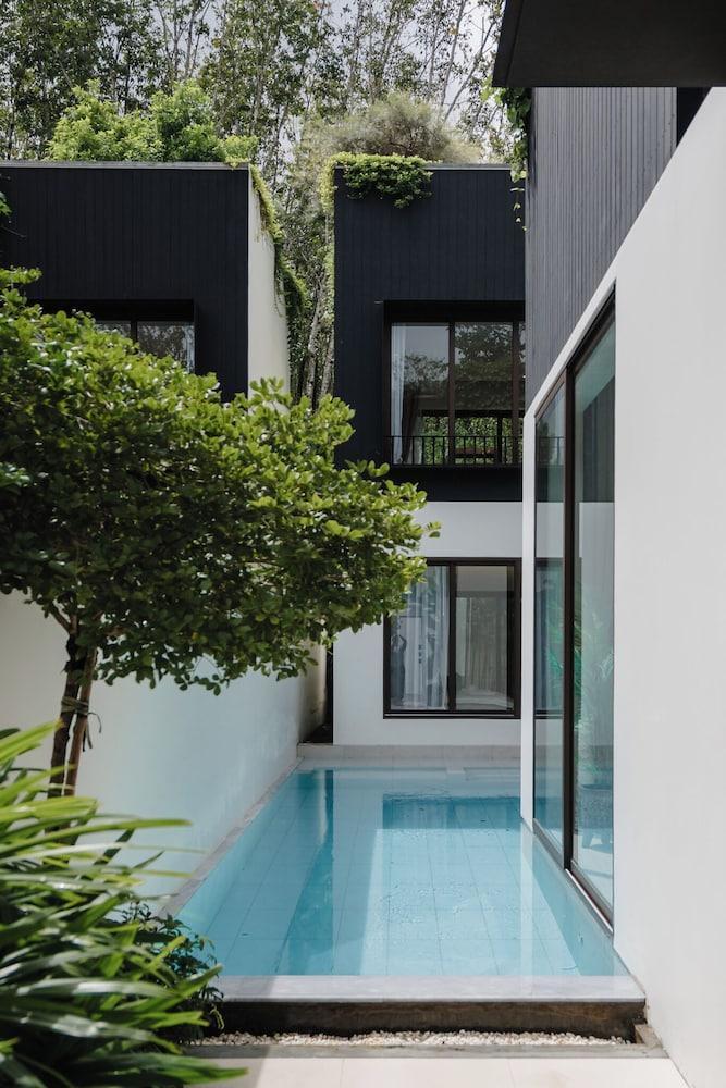 Tree O'clock Pool Villa - Phuket