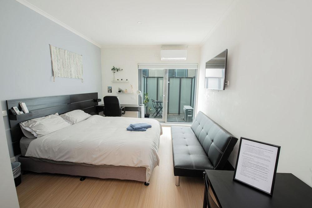 Melbourne Studio Apartments Hotel @ 138 Elgin Carlton
