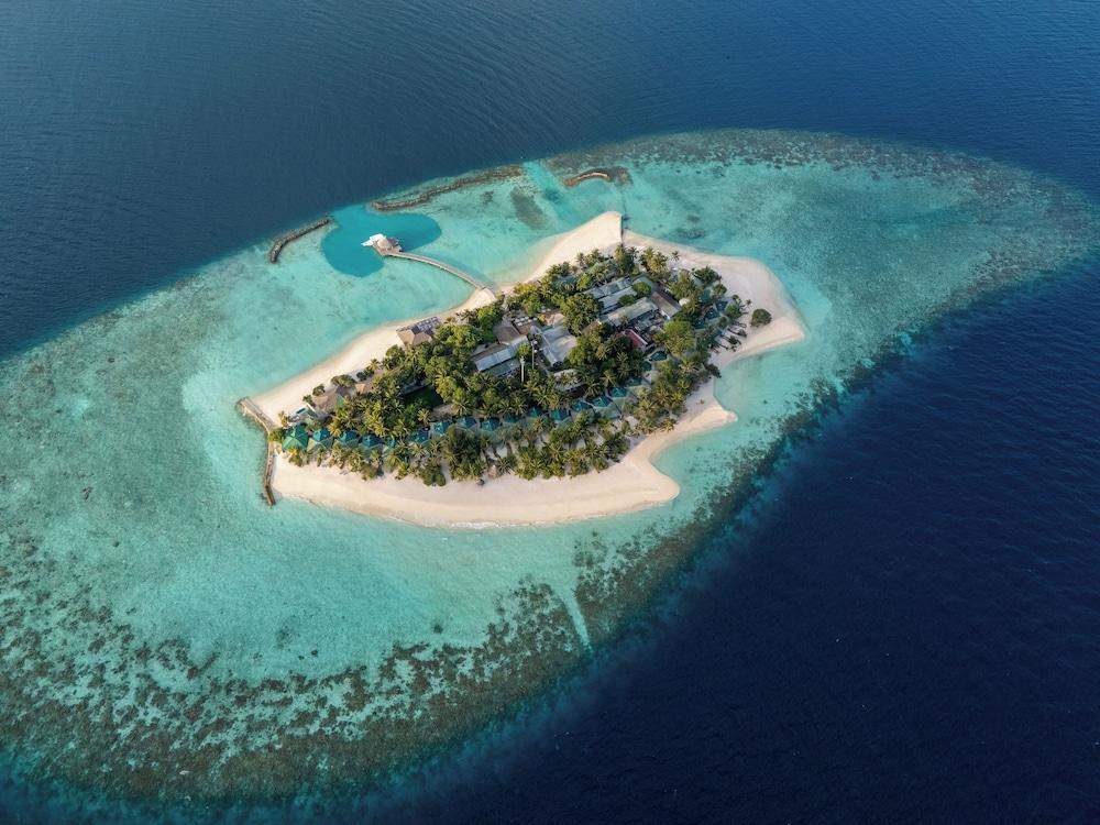 Eri Maldives - Tap to explore photos