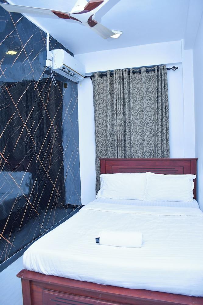 Ez Stay Guesthouse Room Type - Deluxe Double Room, Balcony, City View