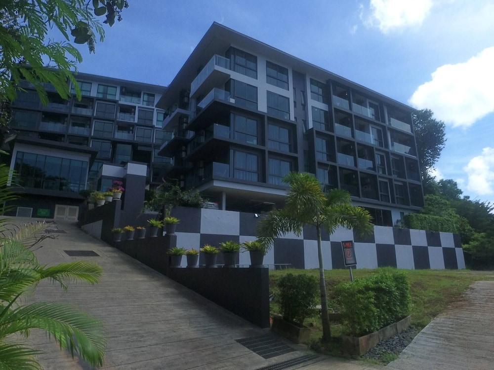 Room-a305 - 1 Bdr Condo With Sea View, A - Tap to explore photos