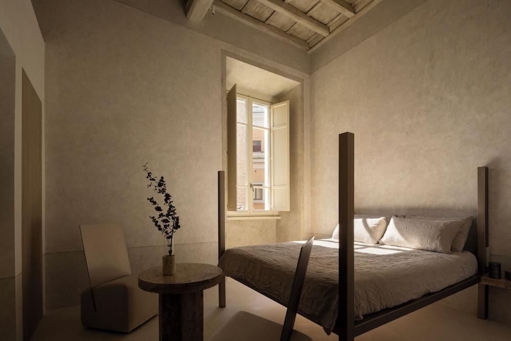 Nomos Hotel Room Type - Suite, Balcony