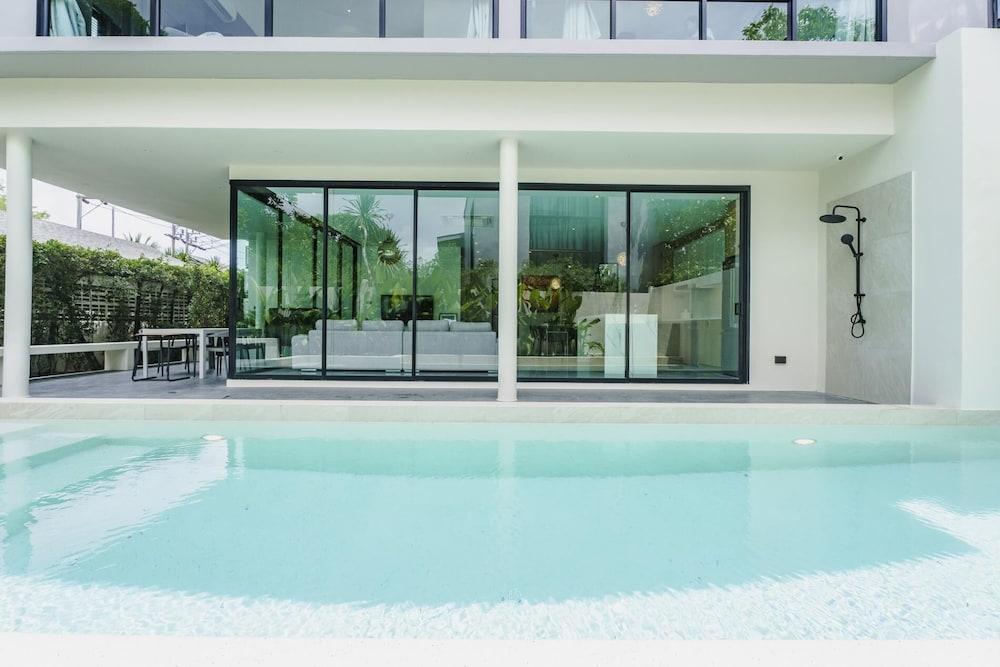 Harmony Exclusive Villa, Bang Tao Phuket - Tap to explore photos