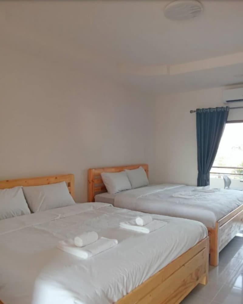 Paradise Resorts & Sauna Room Type - Comfort Room, Balcony