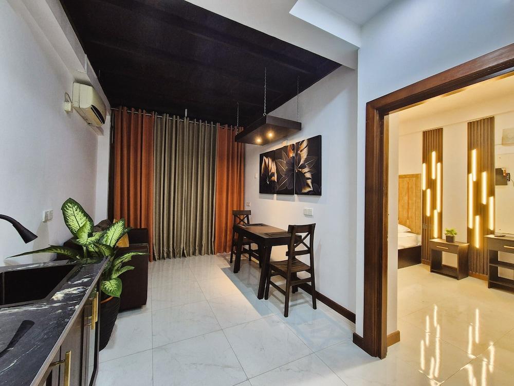Shiloh Apartments Room Type - Deluxe Studio, City View
